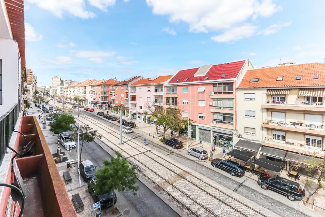 Vita Portucale ! Almada Balcony Eksteriør billede